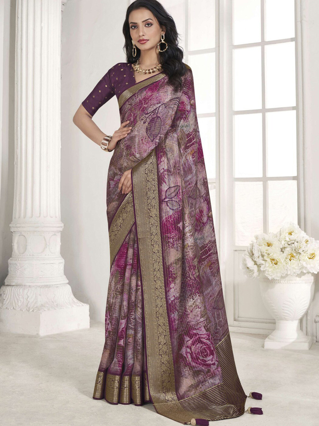 

Mitera Purple & Gold Toned Floral Printed Zari Sungudi Saree