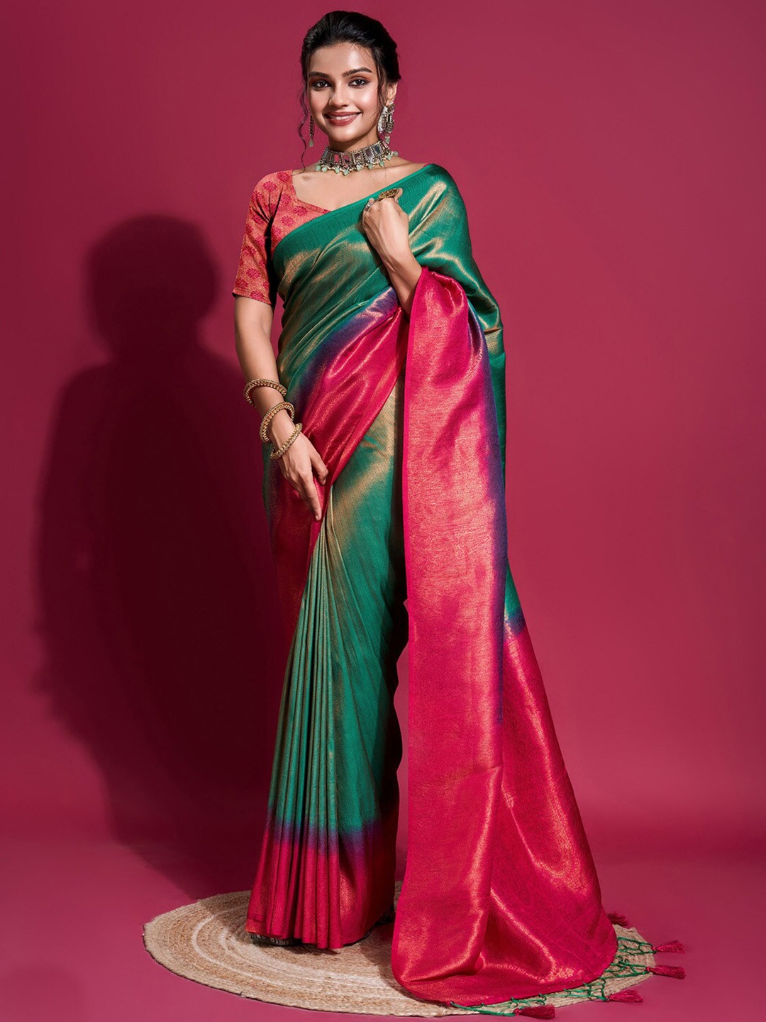 

Saree mall Green & Pink Paisley Zari Kanjeevaram Sarees