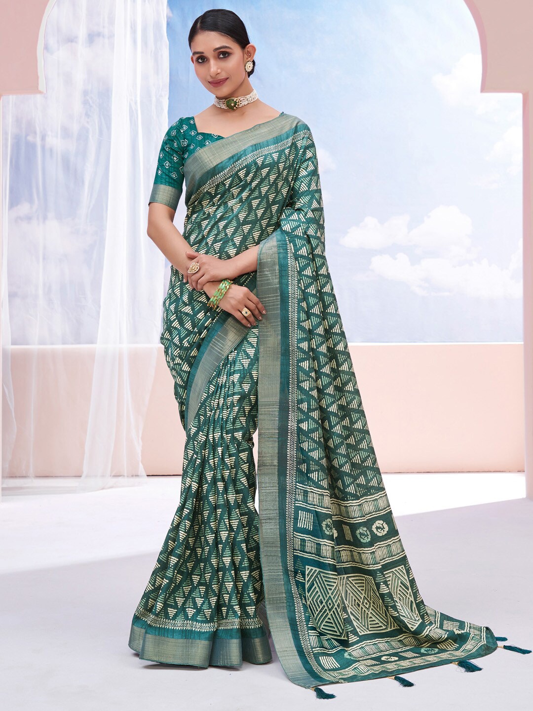

Saree mall Teal Green & White Geometric Printed Zari Sungudi Sarees