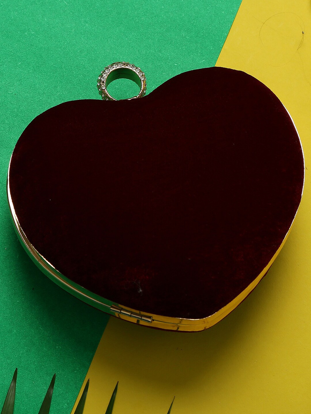 

VASTANS Heart Shaped Box Clutch, Maroon