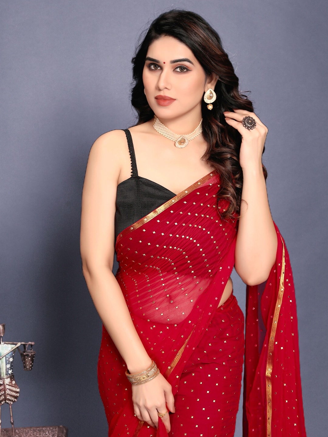 

REDFISH Embellished Pure Chiffon Zari Saree, Red