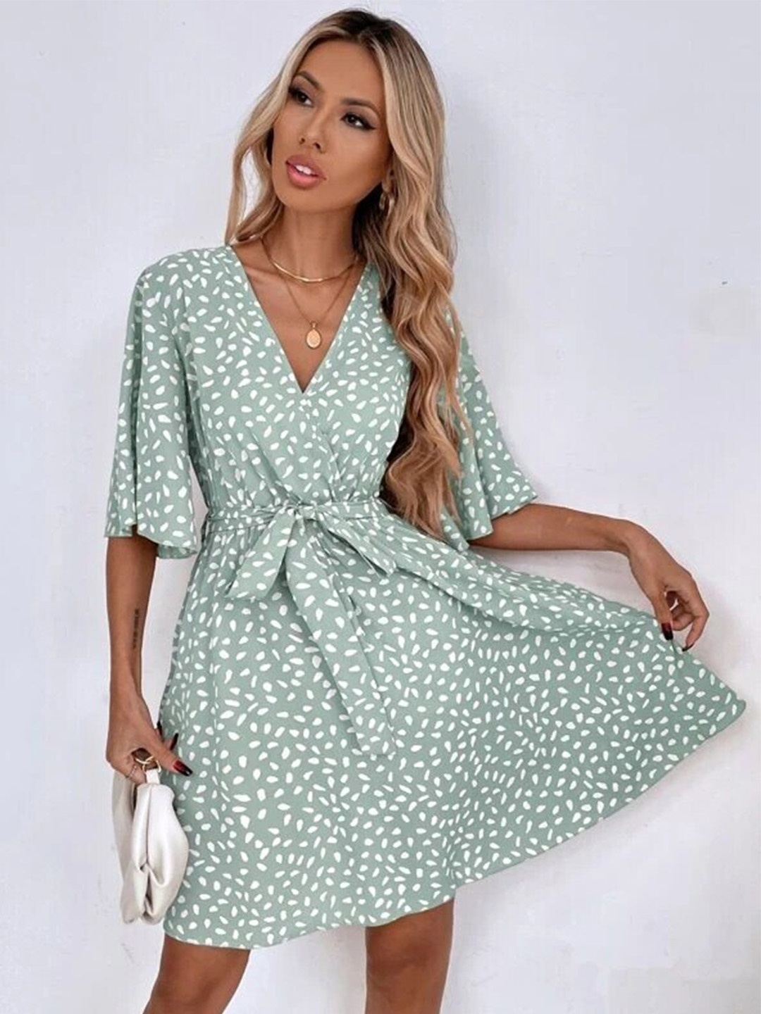 

Mast & Harbour Green & white Floral Print Fit & Flare Dress