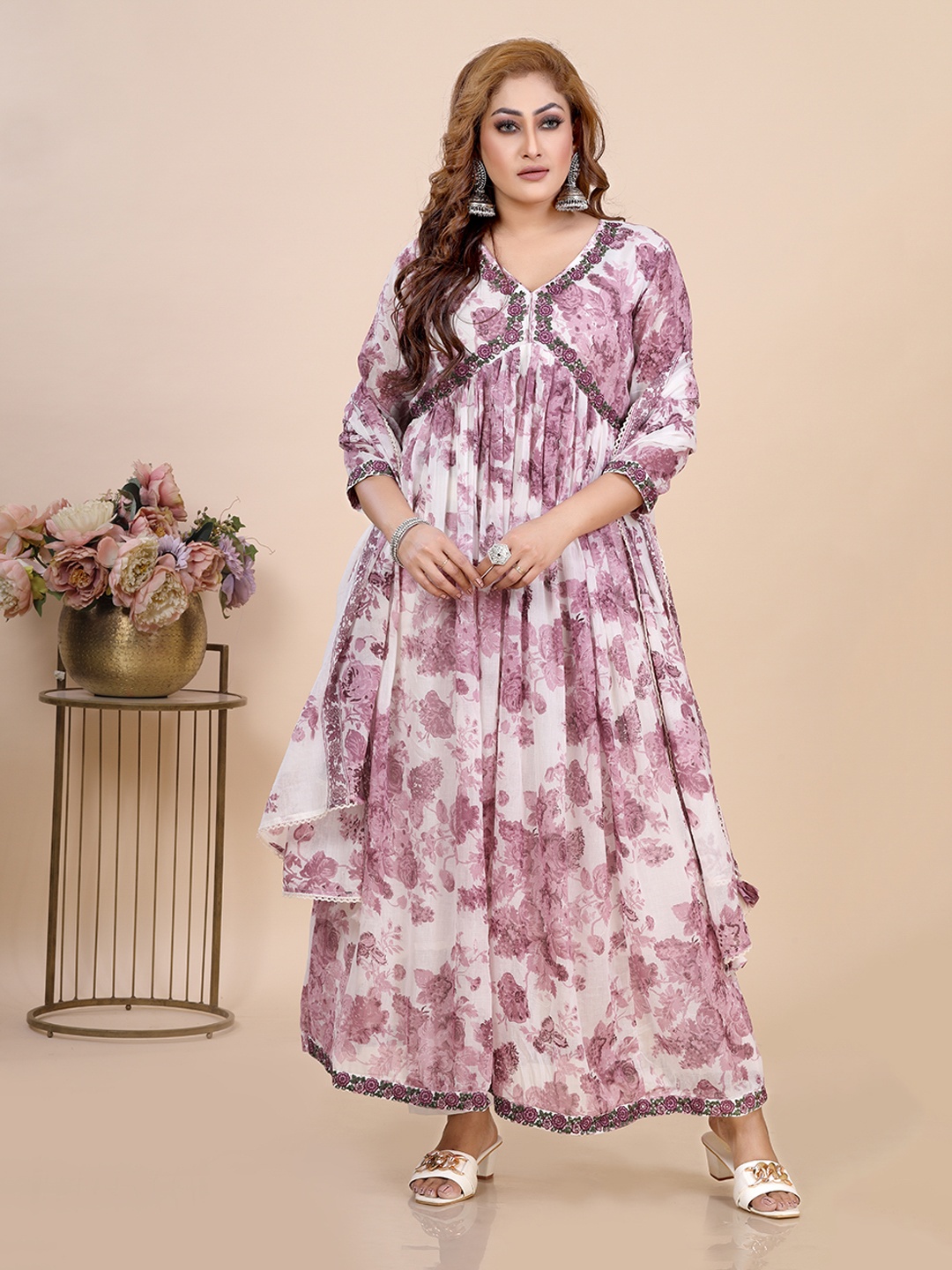

Amchoor Floral Printed Self Design Thread Work Anarkali Kurta with Trousers & Dupatta, Purple