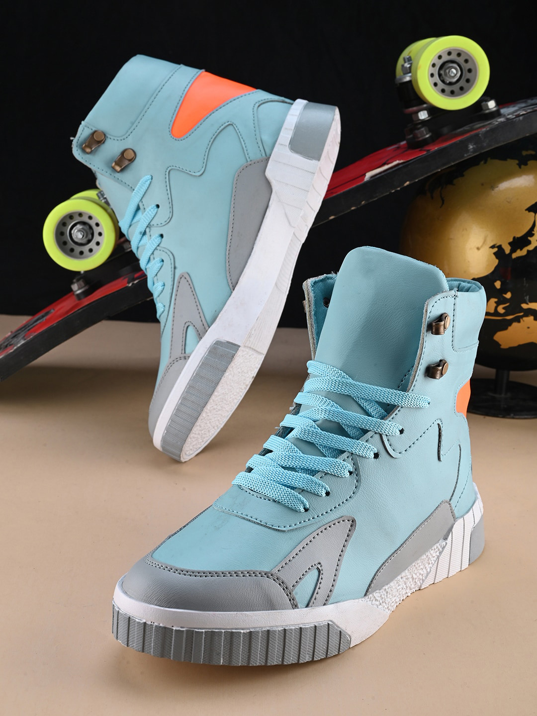 

Woakers Men Colourblocked Lightweight Sneakers, Blue