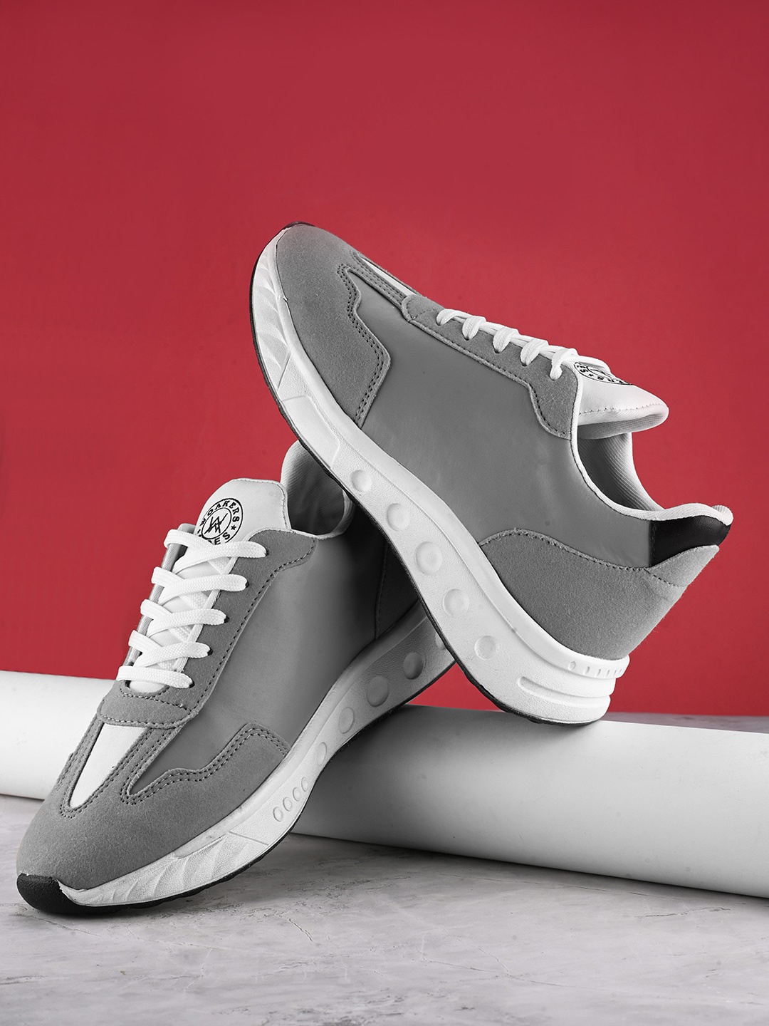 

Woakers Men Lightweight Sneakers, Grey