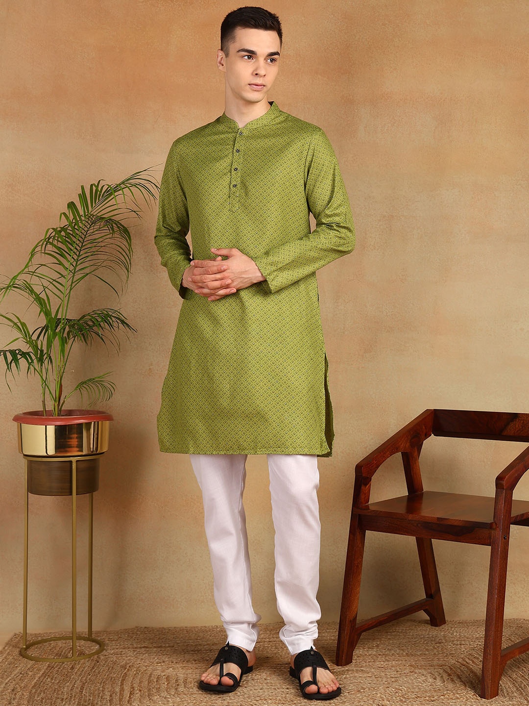 

Anouk Geometric Printed Mandarin Collar Long Sleeves Straight Kurta, Green