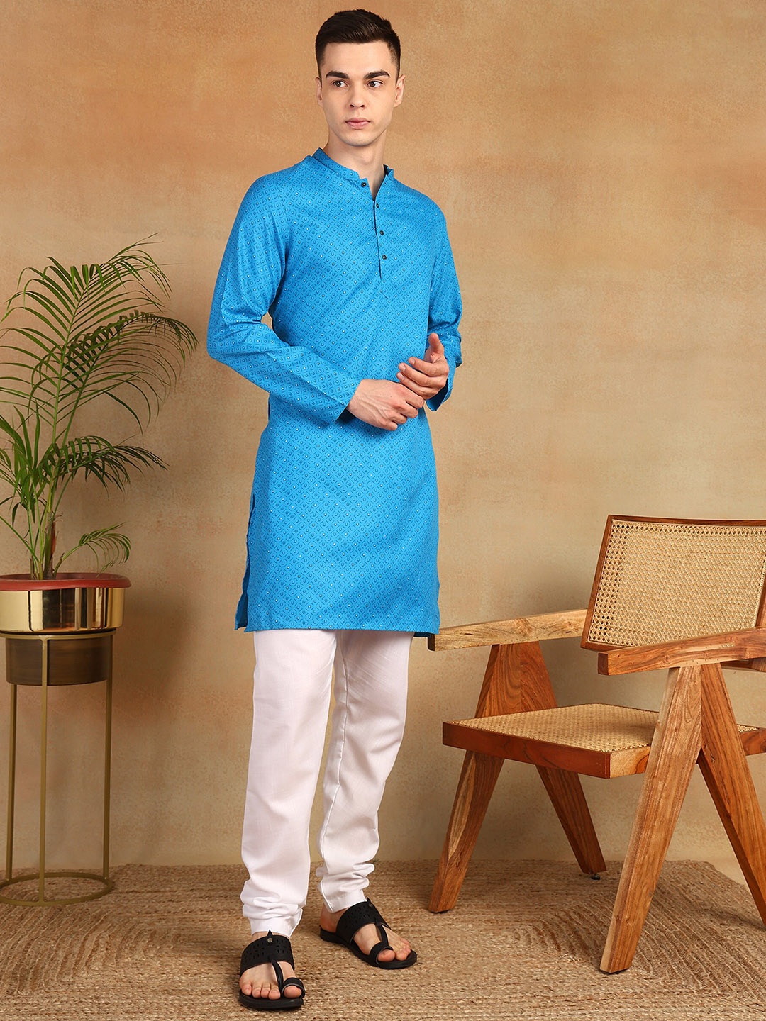 

Anouk Geometric Printed Mandarin Collar Long Sleeves Straight Kurta, Blue