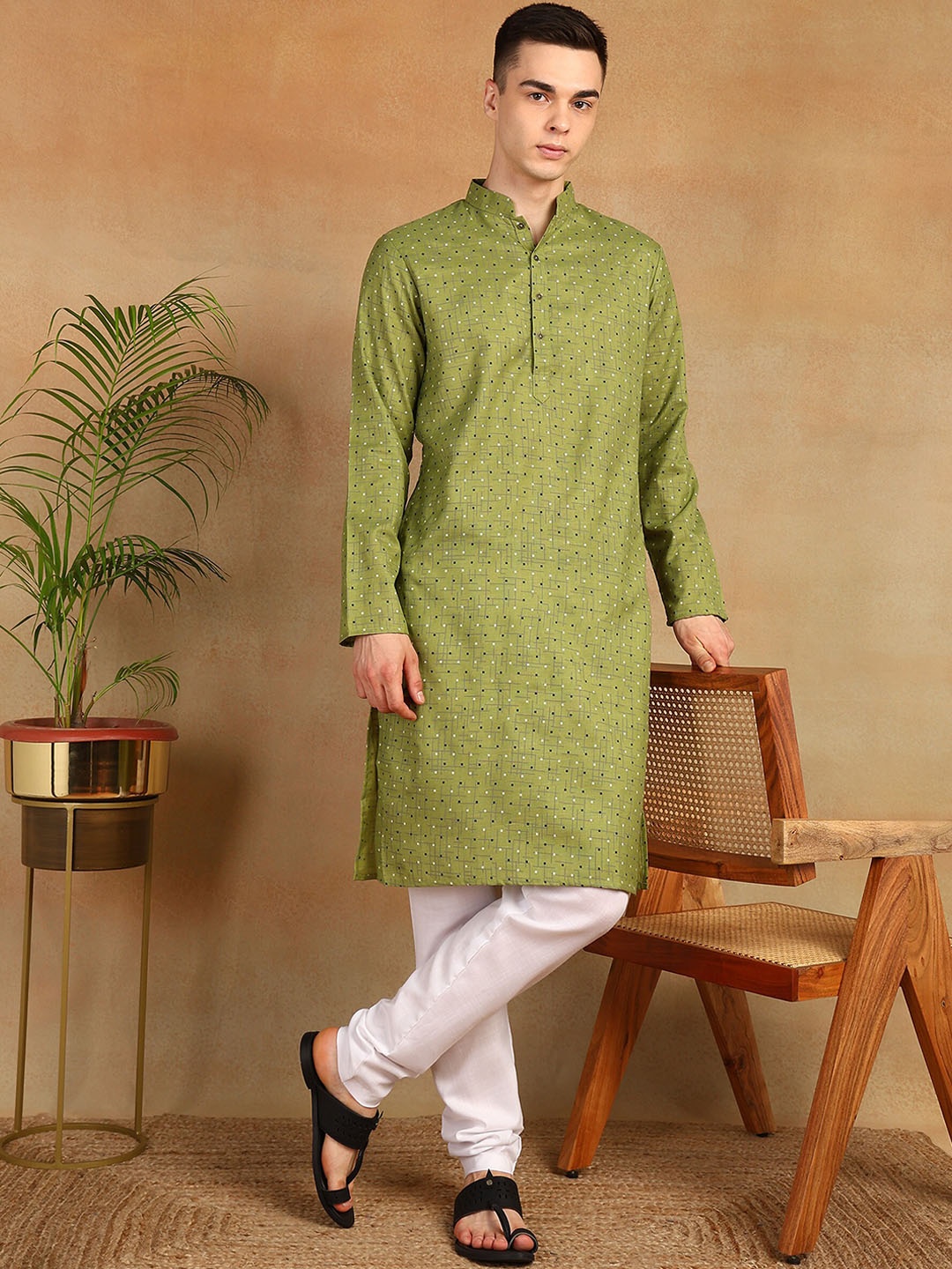 

Anouk Green Geometric Printed Mandarin Collar Long Sleeves Thread Work Kurta