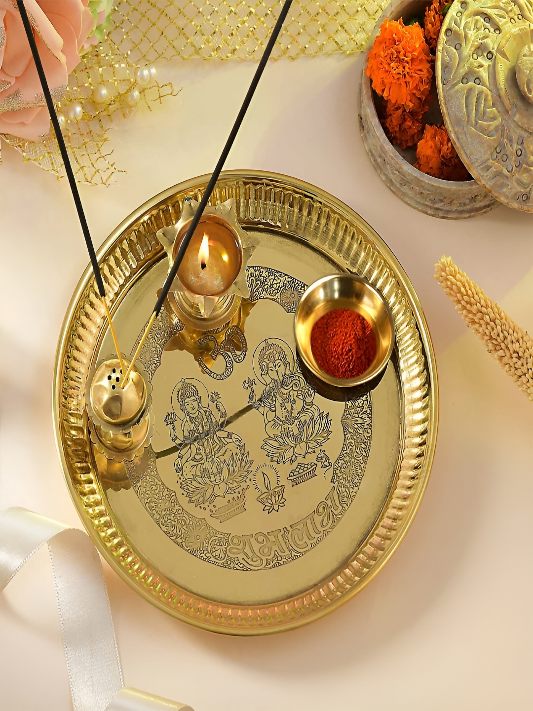 

Kuber Industries 4-Pcs Textured Pooja Thali, Gold