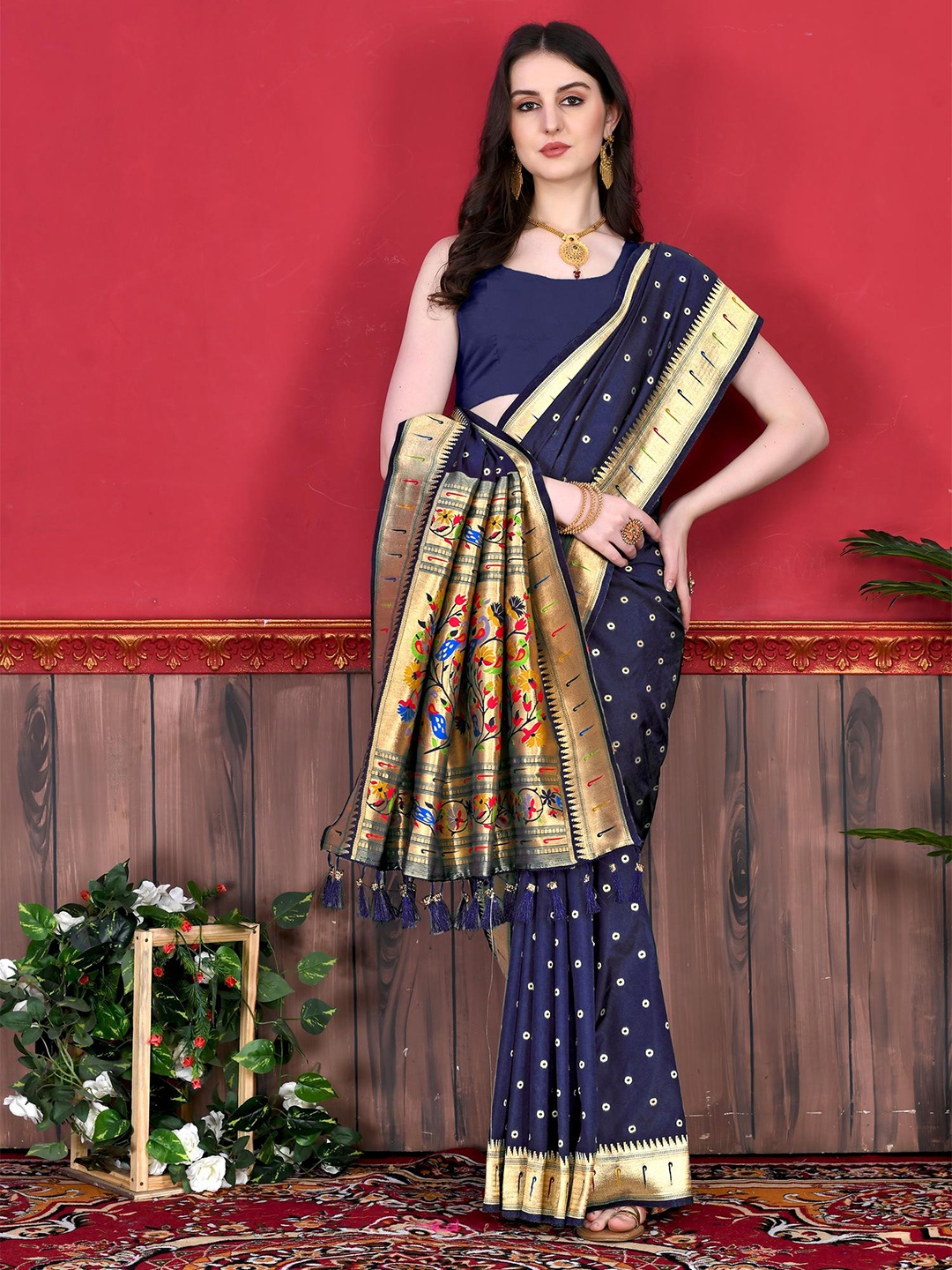 

PATIALAPICKS Woven Design Zari Pure Silk Paithani Saree, Navy blue