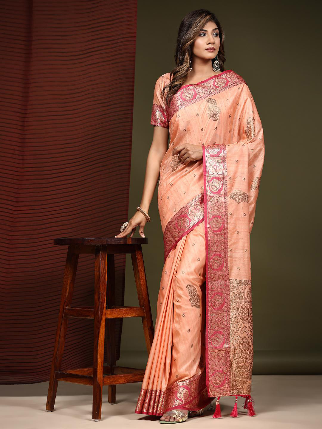 

PATIALAPICKS Ethnic Motifs Woven Design Zari Pure Silk Paithani Saree, Peach