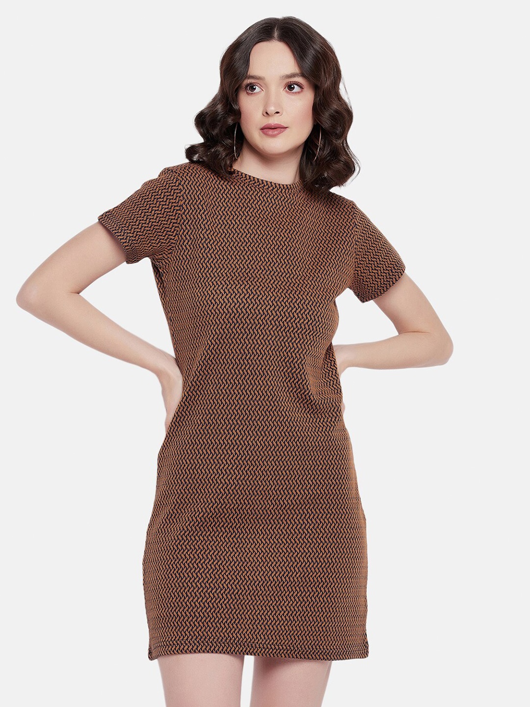 

HANG N HOLD Polka Dot Printed Round Neck Short Sleeves T-shirt Dress, Brown
