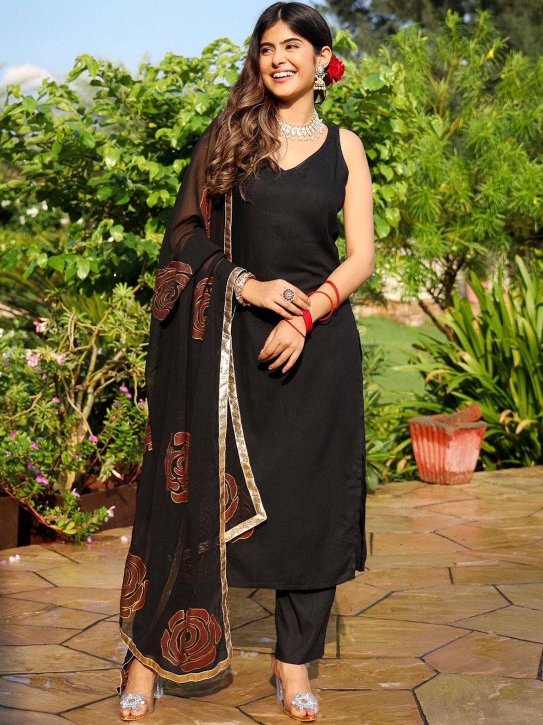 

Chandbaali Straight Kurta with Trousers & Dupatta, Black