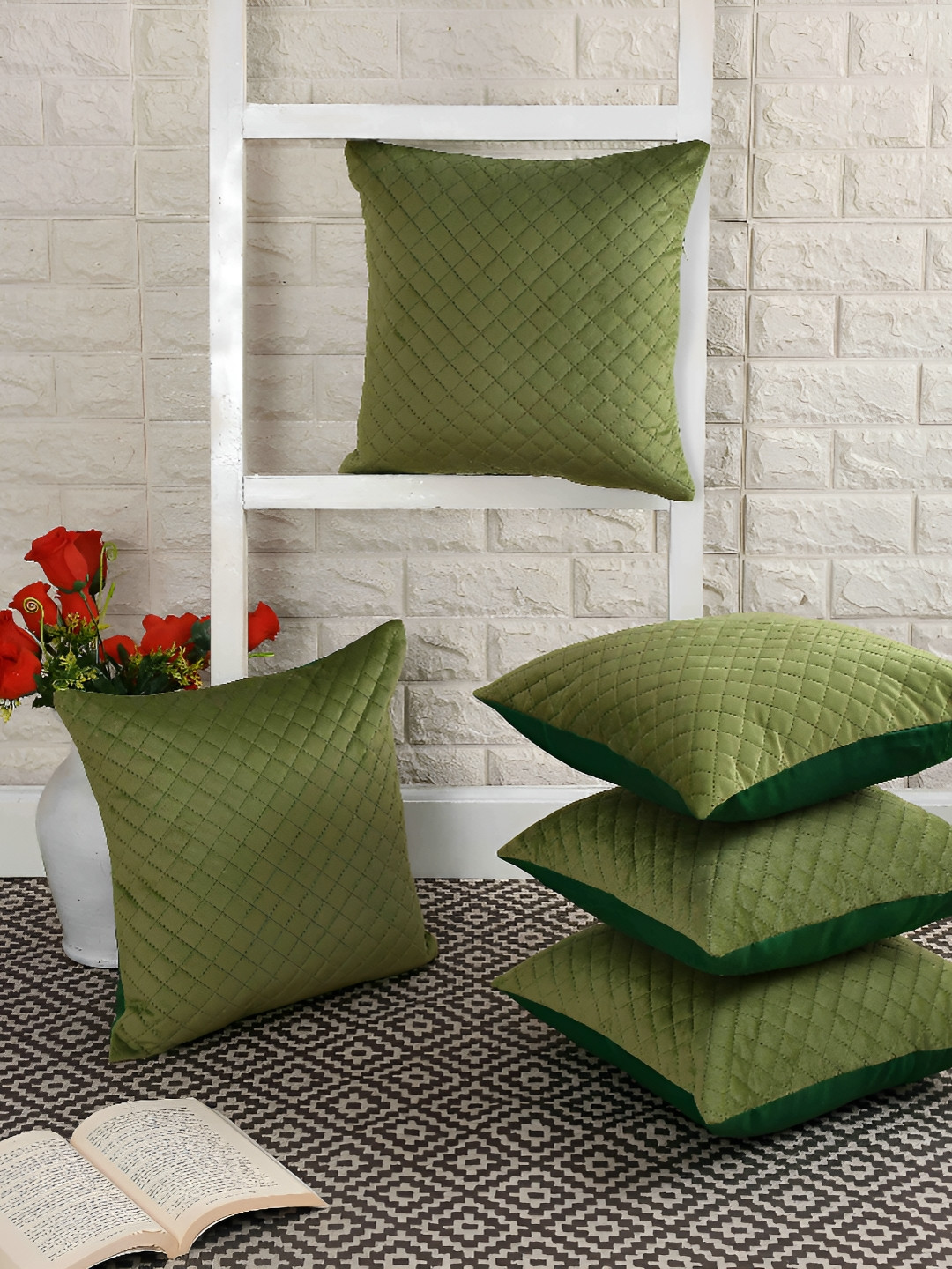 

BIGGER FISH Green 5 Pieces Checked Velvet Square Cushion Covers