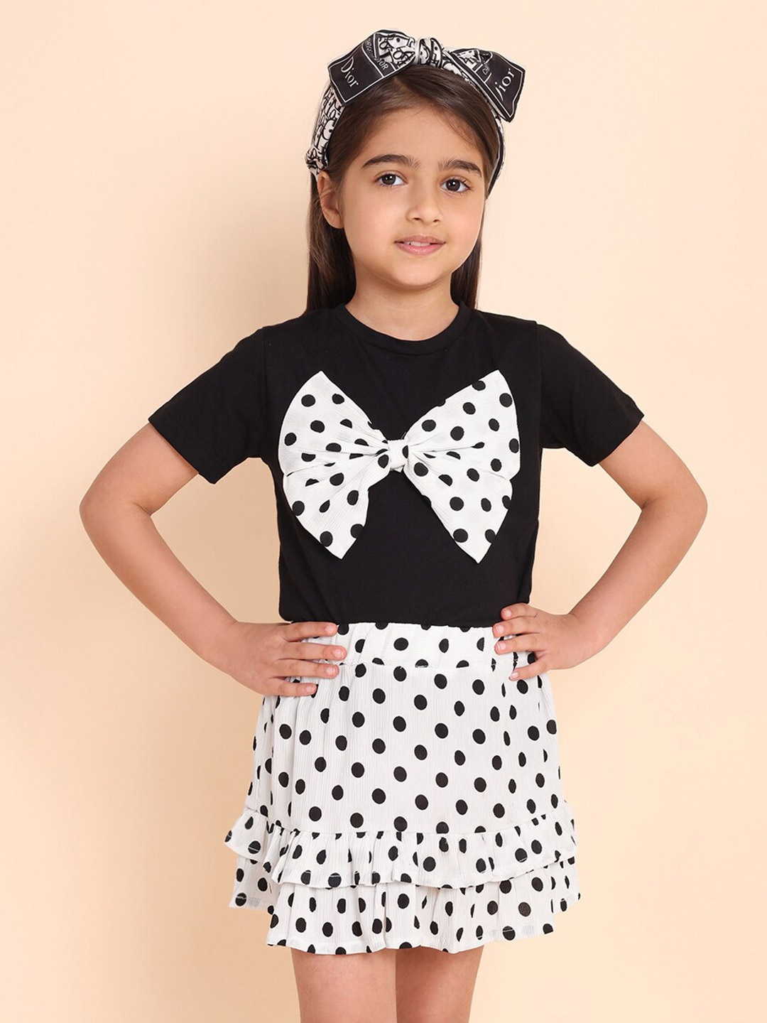 

YK Girls Printed T-shirt With Skirt, Black