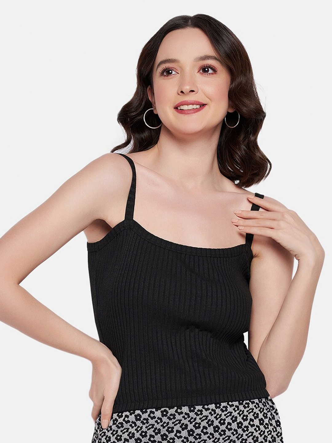

HANG N HOLD Shoulder Straps Fitted Top, Black