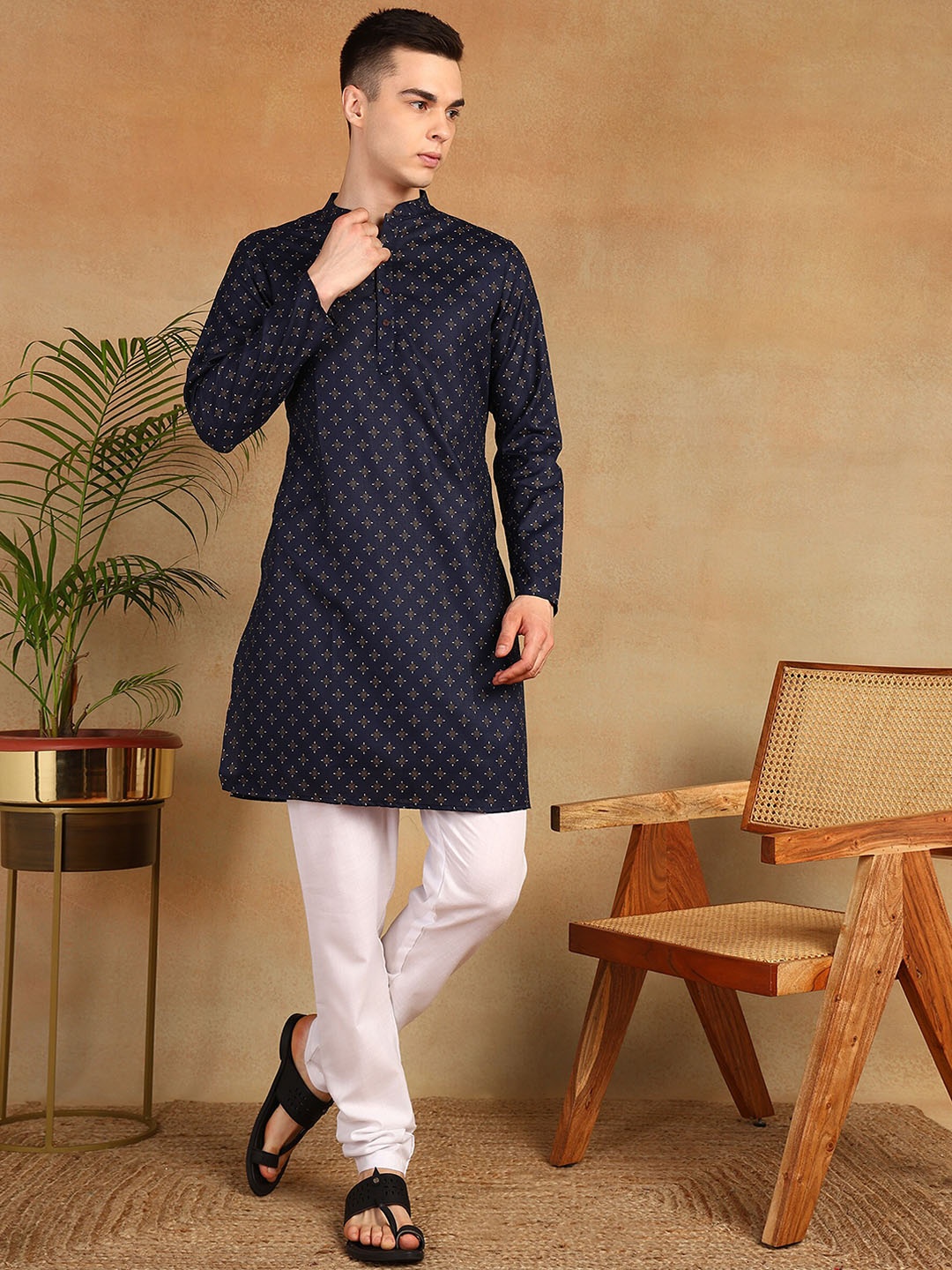 

Anouk Ethnic Motifs Printed Straight Kurta, Navy blue