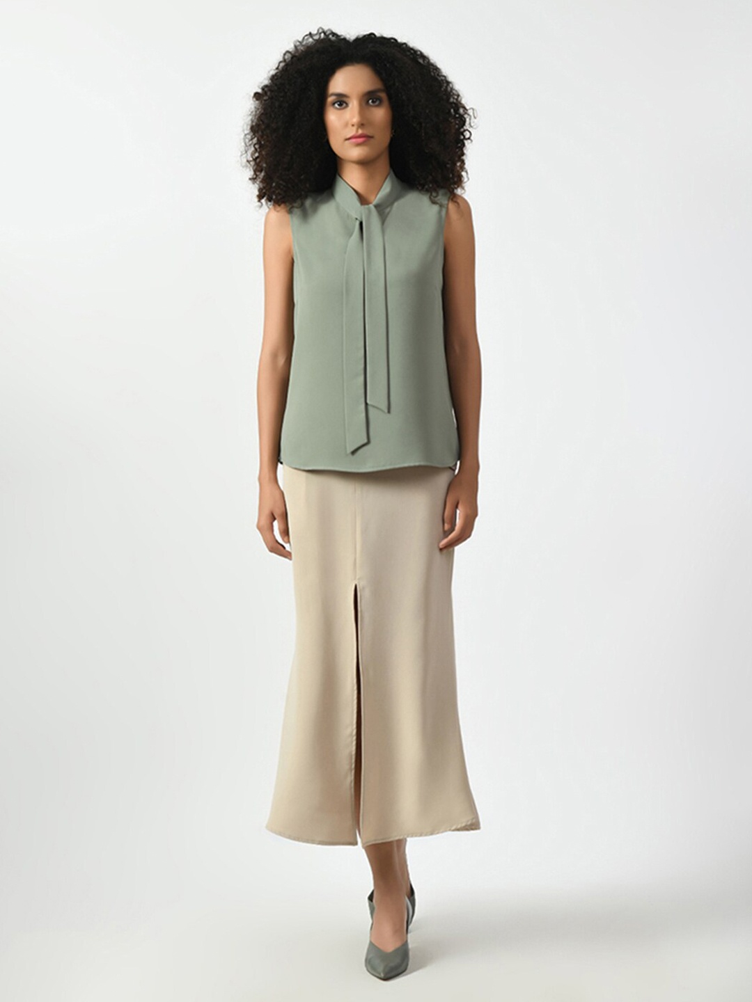 

OFFICE & YOU Tie Up Neck Sleeveless Shirt Style Top, Green