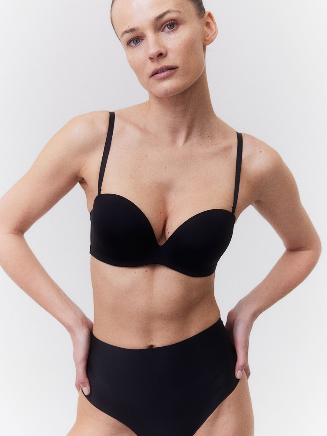 

H&M Microfibre Super Push-Up Balconette Bra, Black