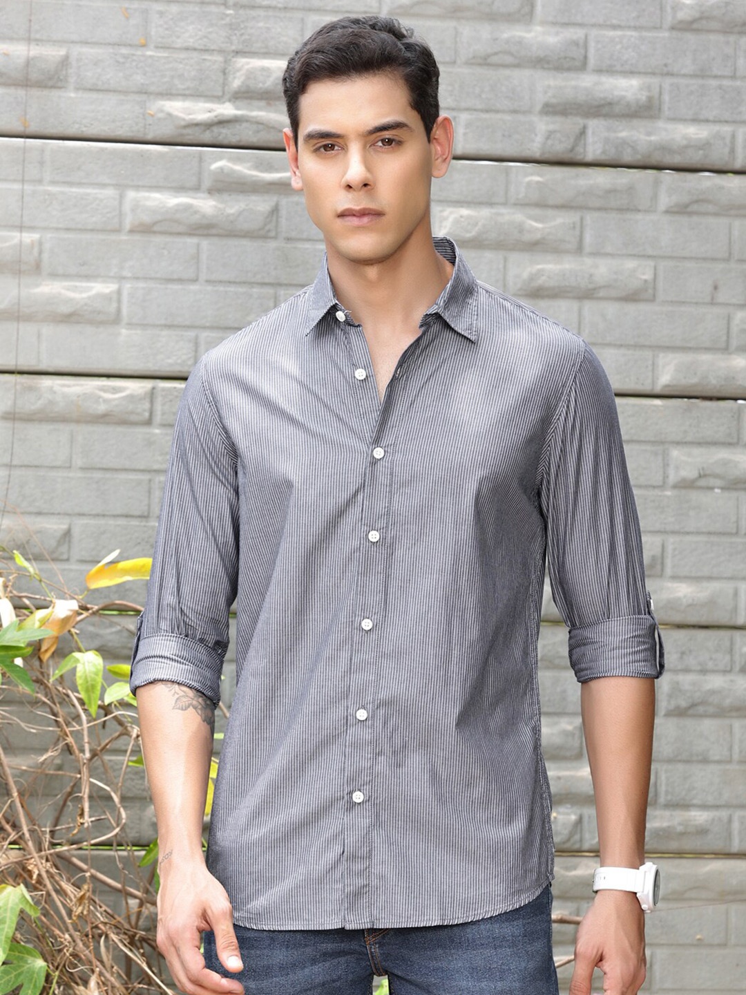 

Thomas Scott Premium Fit Striped Spread Collar Roll-Up Sleeves Cotton Casual Shirt, Black
