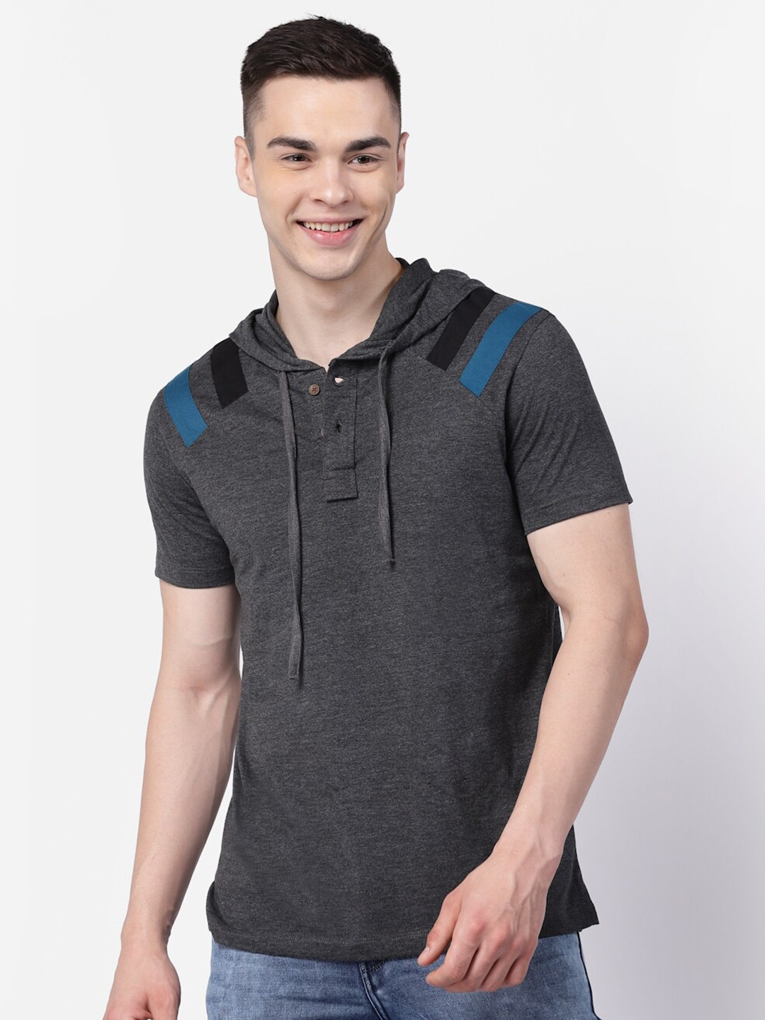 

Kalt Men Hooded Neck Short Sleeves Regular Fit T-shirt, Charcoal