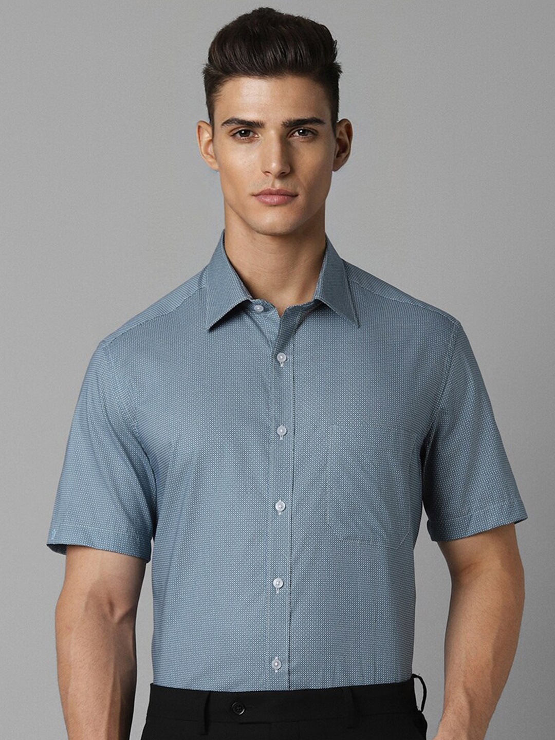 

Louis Philippe Spread Collar Short Sleeves Cotton Formal Shirt, Blue