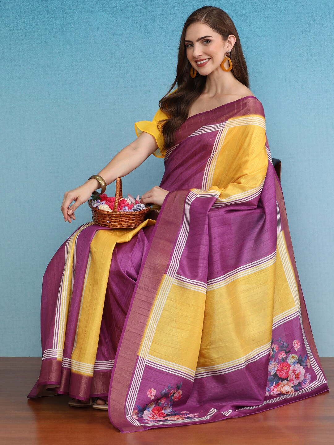 

Silk Land Colourblocked Zari Banarasi Saree, Yellow