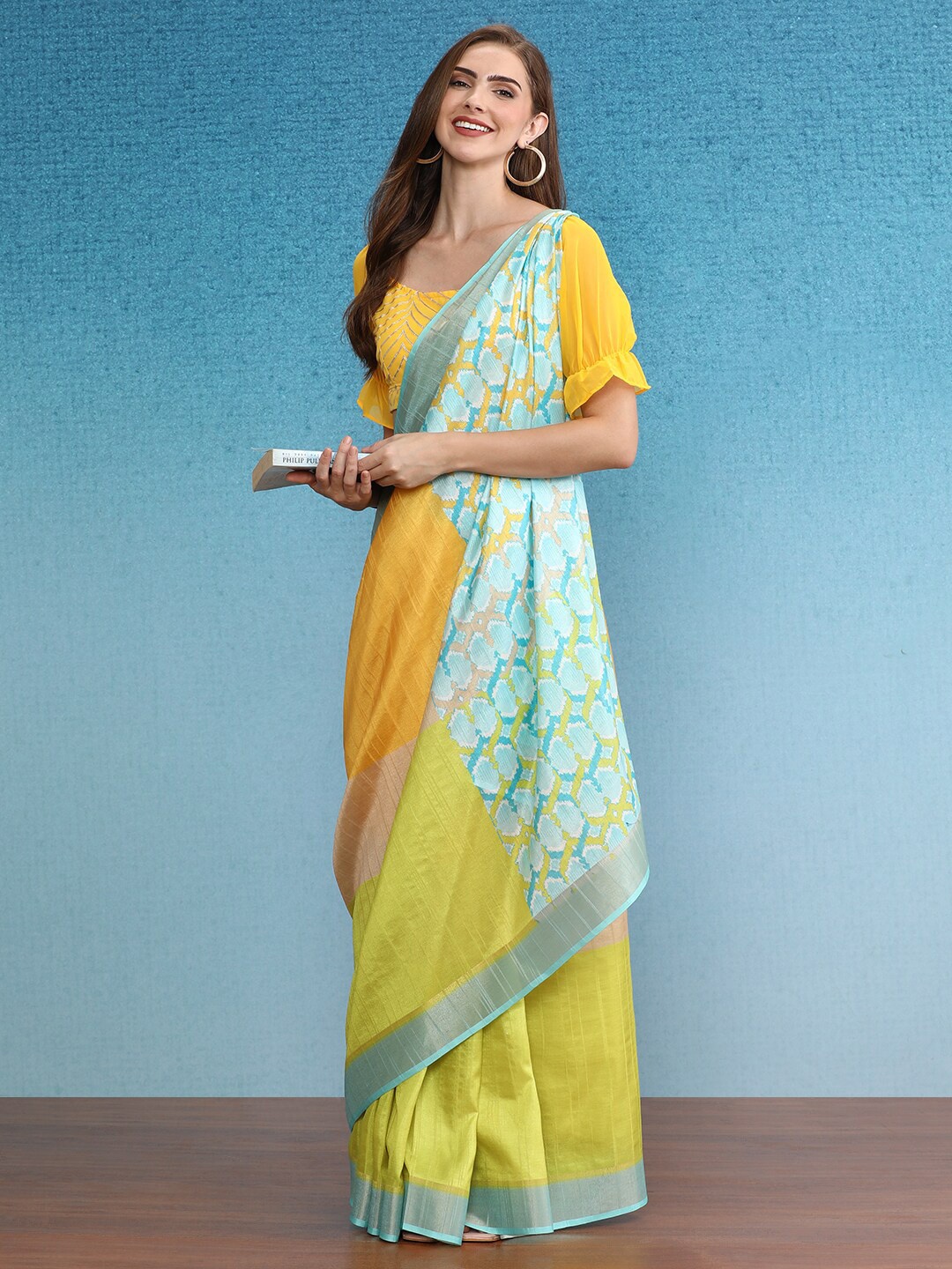 

Silk Land Colourblocked Digital Print Saree, Green