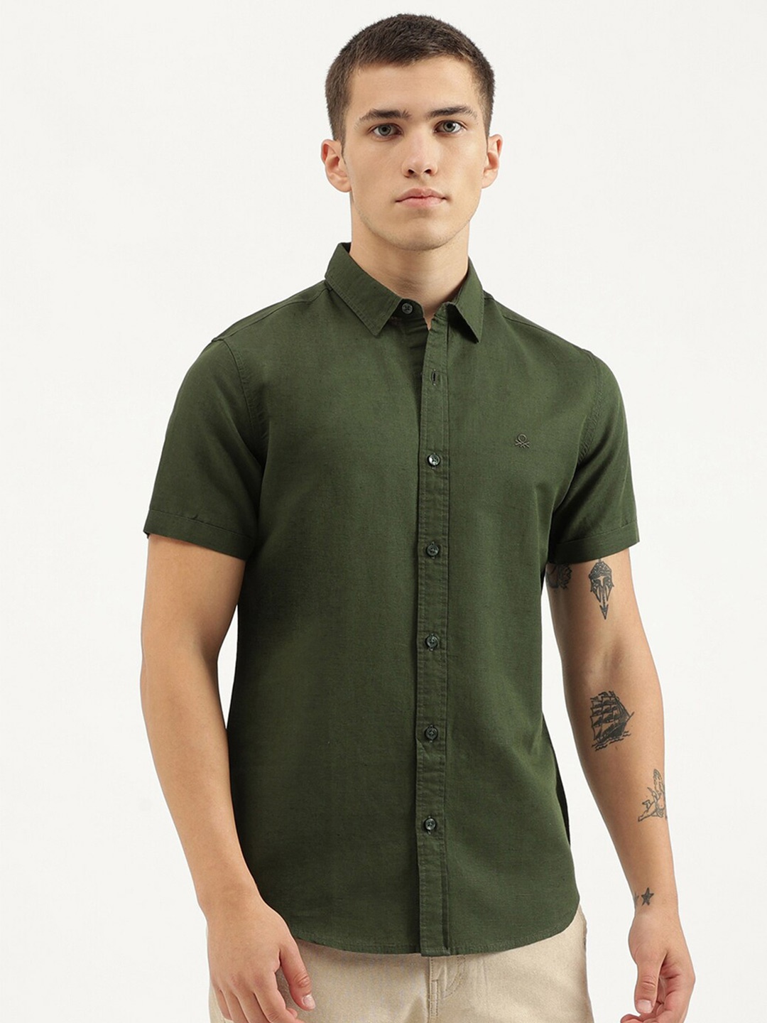 

United Colors of Benetton Slim Fit Opaque Casual Shirt, Green