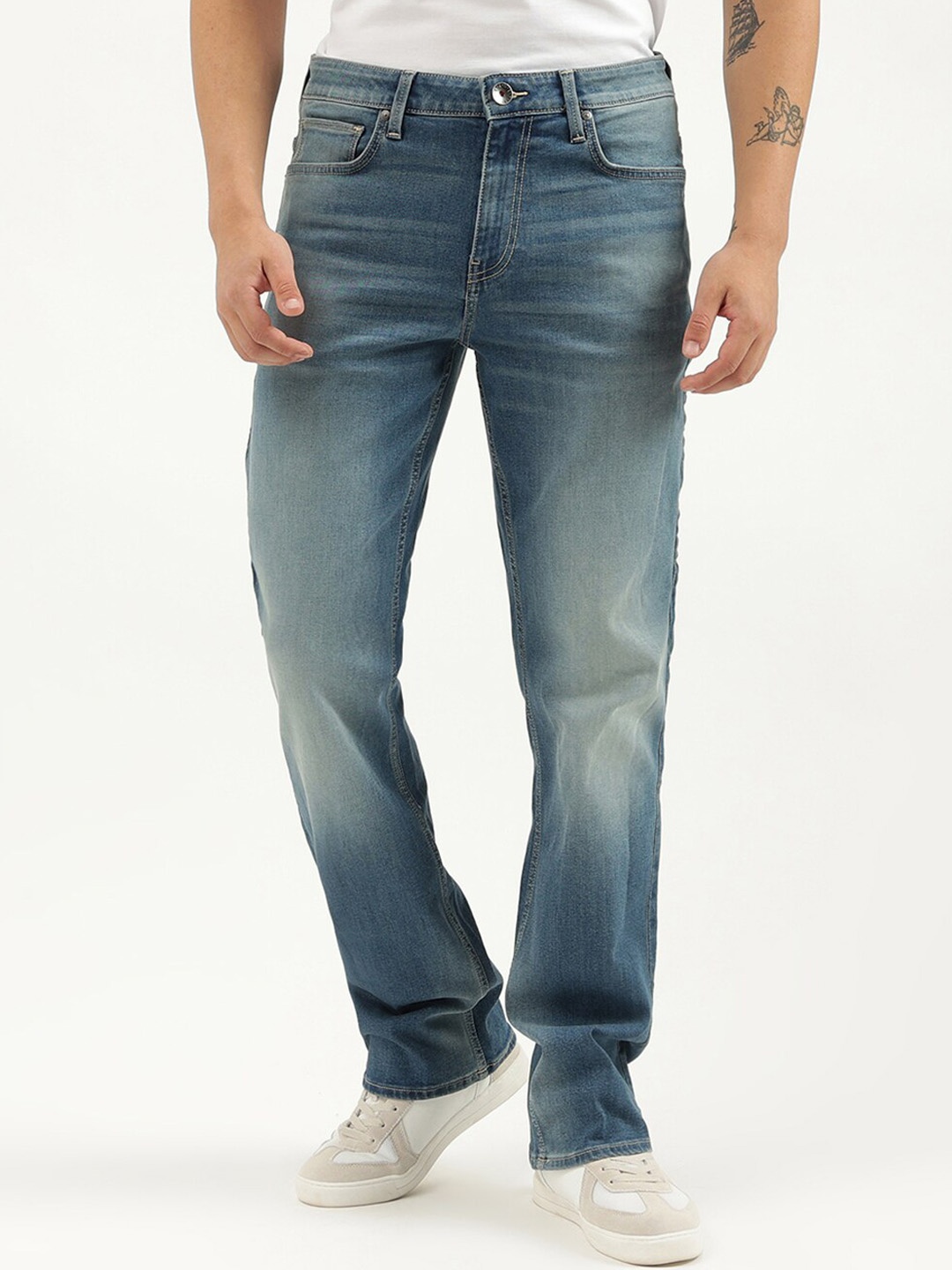 United Colors of Benetton Men Bootcut Clean Look Heavy Fade Jeans, Blue