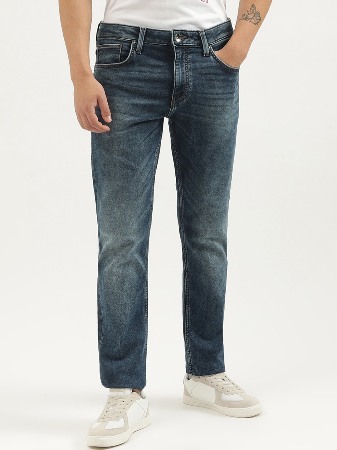 United Colors of Benetton Men Slim Fit Heavy Fade Clean Look Jeans, Blue