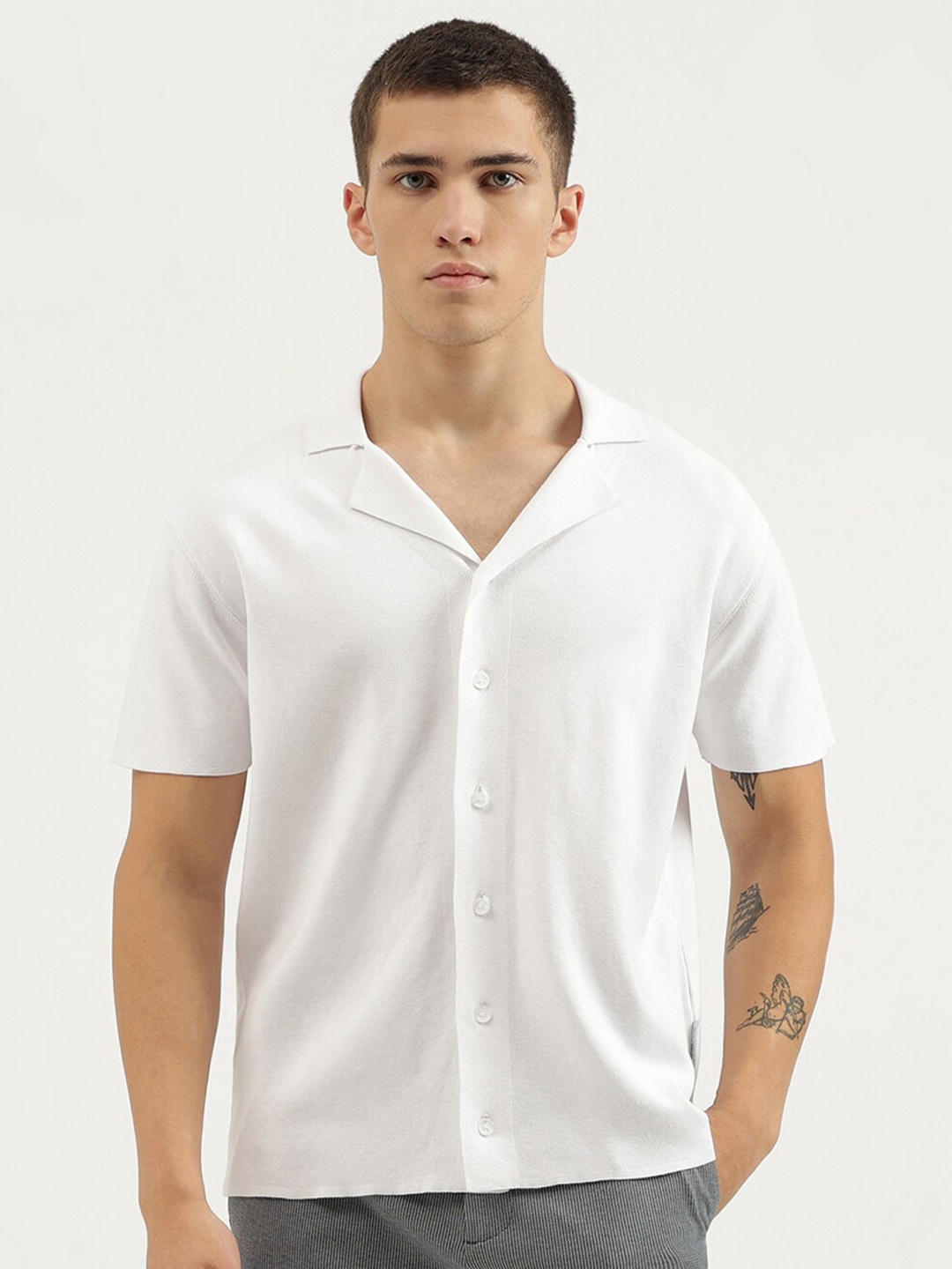 

United Colors of Benetton Cuban Collar Short Sleeves Cotton Casual Shirt, White