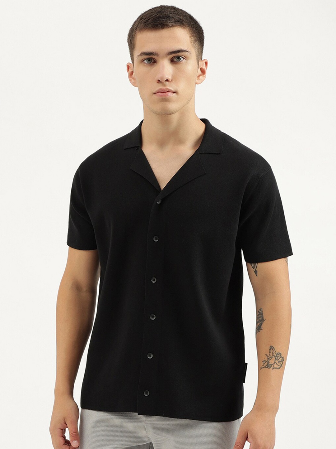 

United Colors of Benetton Cuban Collar Short Sleeves Cotton Casual Shirt, Black