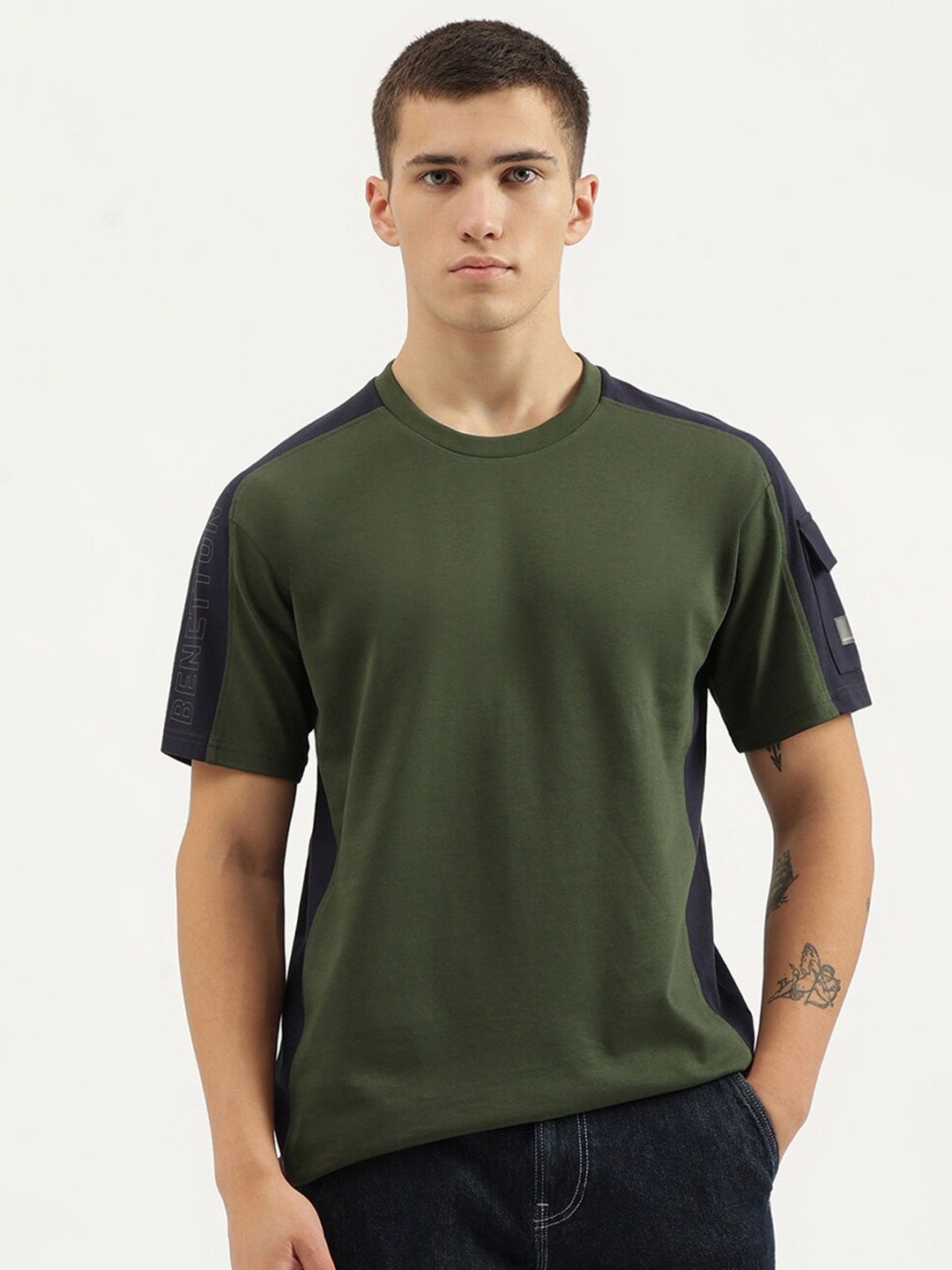 

United Colors of Benetton Short Sleeves Round Neck Pure Cotton Boxy T-shirt, Green