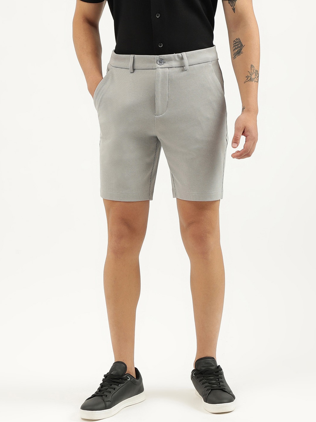 

United Colors of Benetton Men Mid-Rise Slim Fit Shorts, Grey
