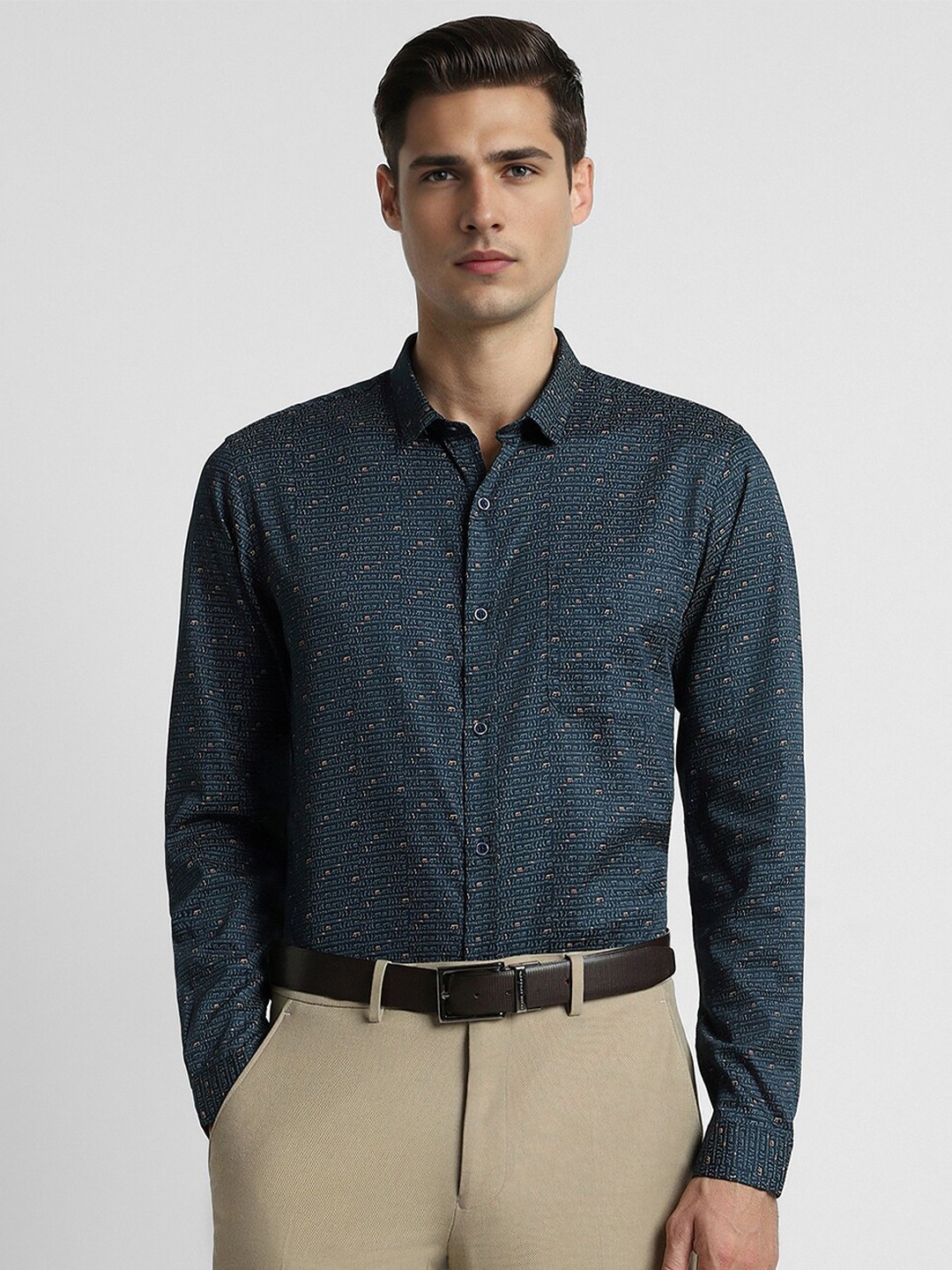

Peter England Slim Fit Floral Spread Collar Printed Cotton Formal Shirt, Navy blue