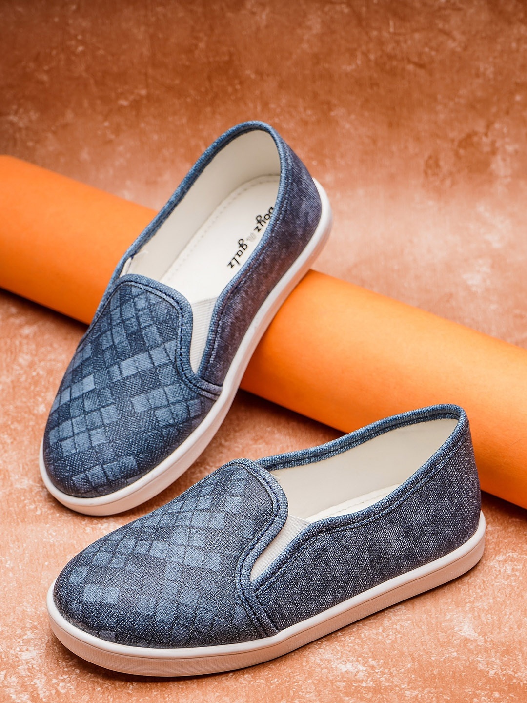 

BOYZ N GALZ Boys Printed Round Toe Loafers, Blue