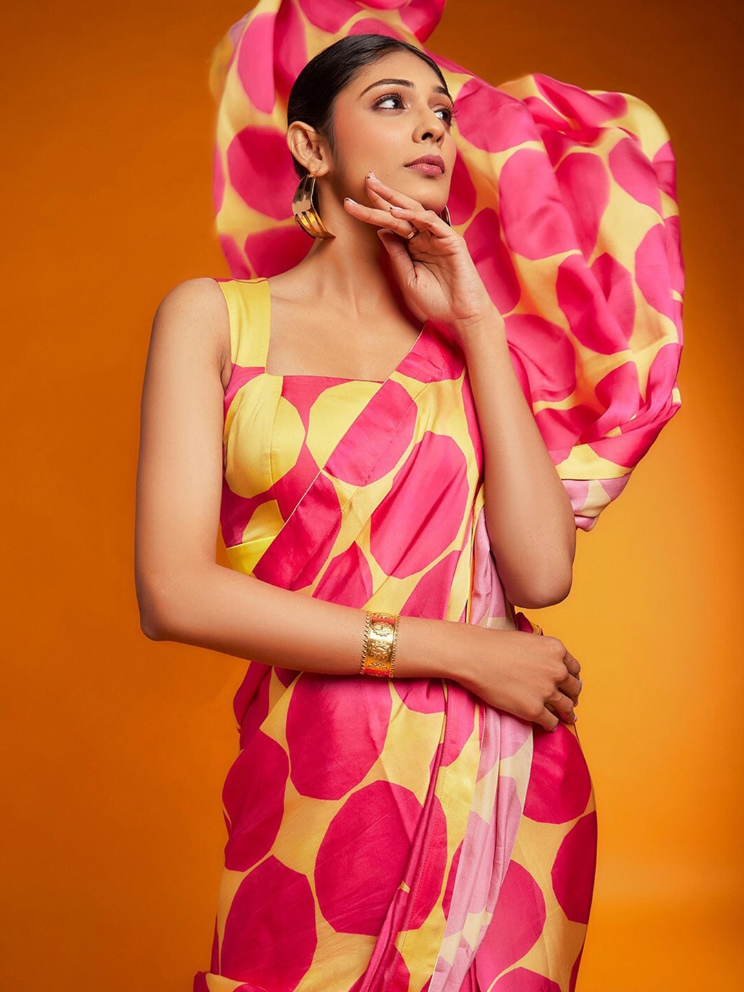

Sangria Geometric Printed Saree, Pink