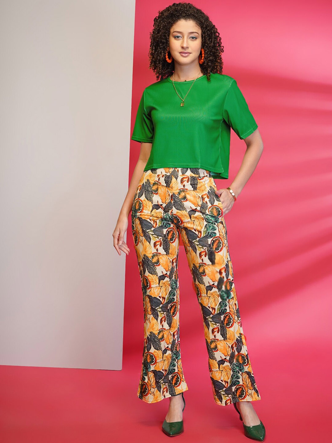 

DressBerry Green Short Sleeves Top With Printed Trouser