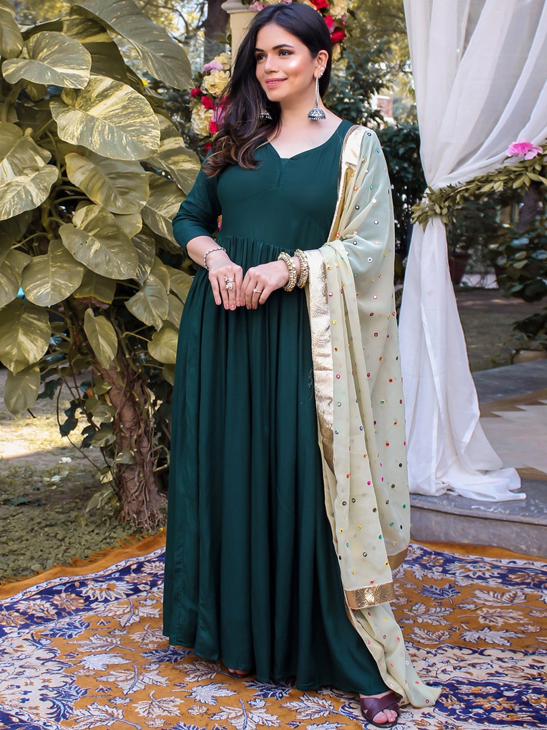 

Chandbaali Anarkali Kurta with Trousers & Dupatta, Green