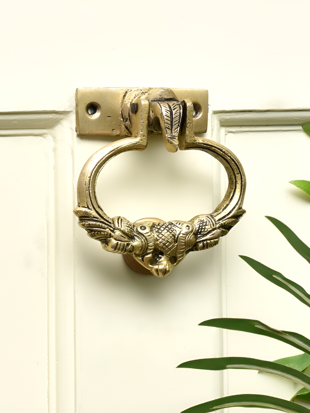 

Indianshelf Elephant Trunk Up Peacock Brass Door Knocker, Gold