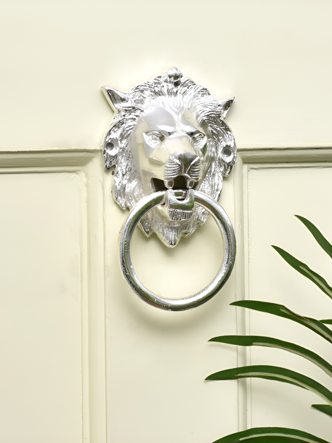 

Indianshelf Lion Brass Door Knocker, Silver