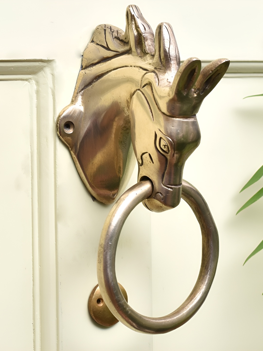 

Indianshelf Beige Horse Head Towel Ring Holder