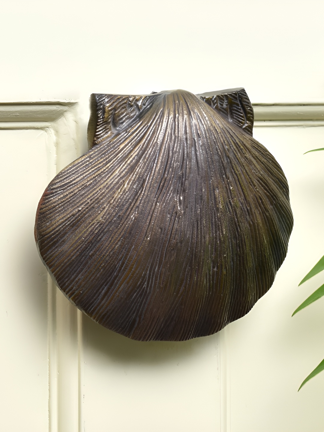 

Indianshelf Brown Sea Shell Door Knocker