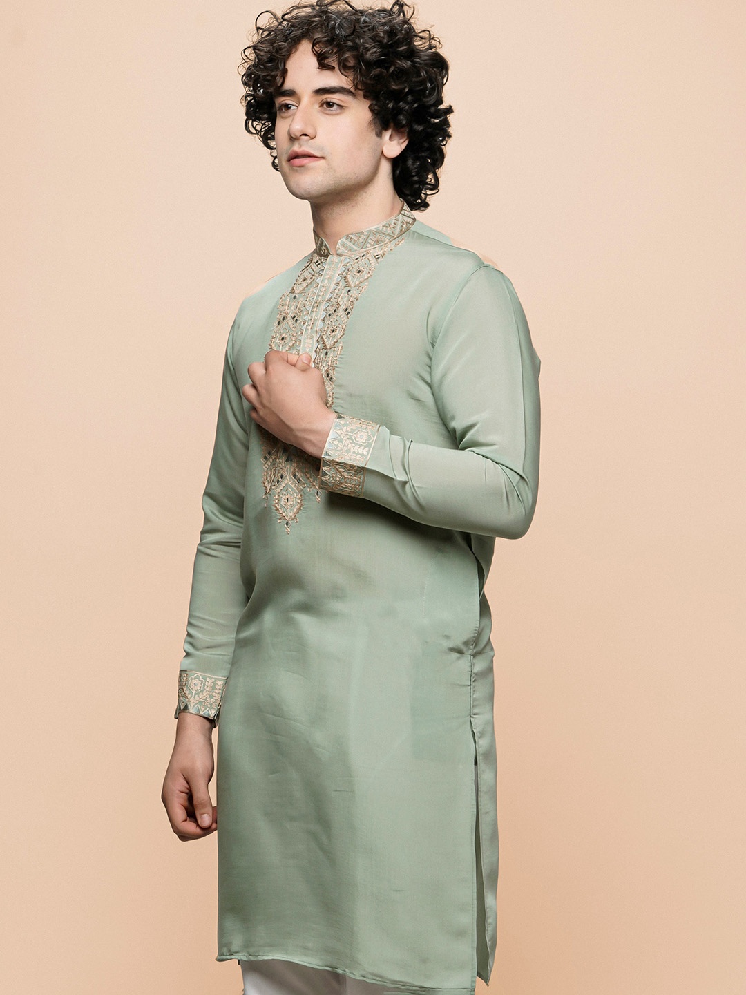

MAAHI FABS Yoke Design Thread Work Strigth Kurta, Green