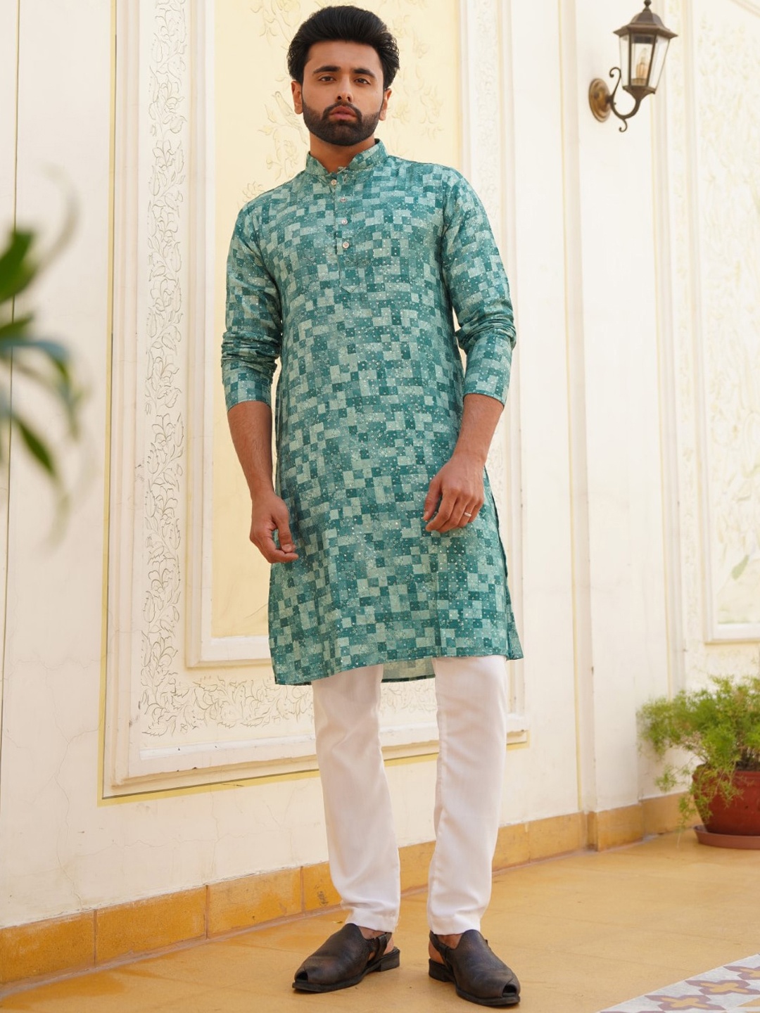 

Aanys Culture Geometric Printed Mandarin Collar Straight Kurta, Turquoise blue