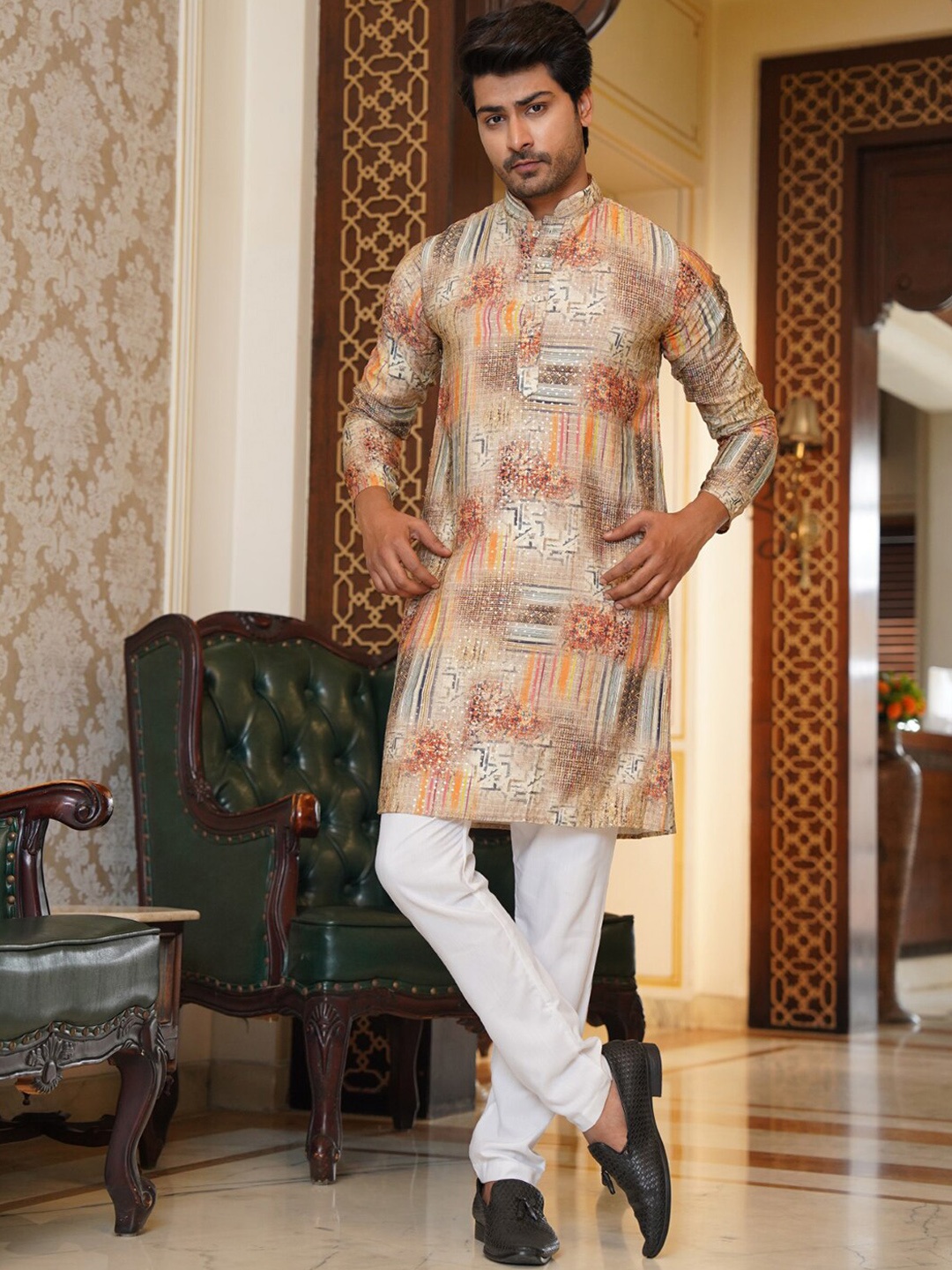 

Aanys Culture Abstract Printed Mandarin Collar Full Sleeves Kurta, Brown