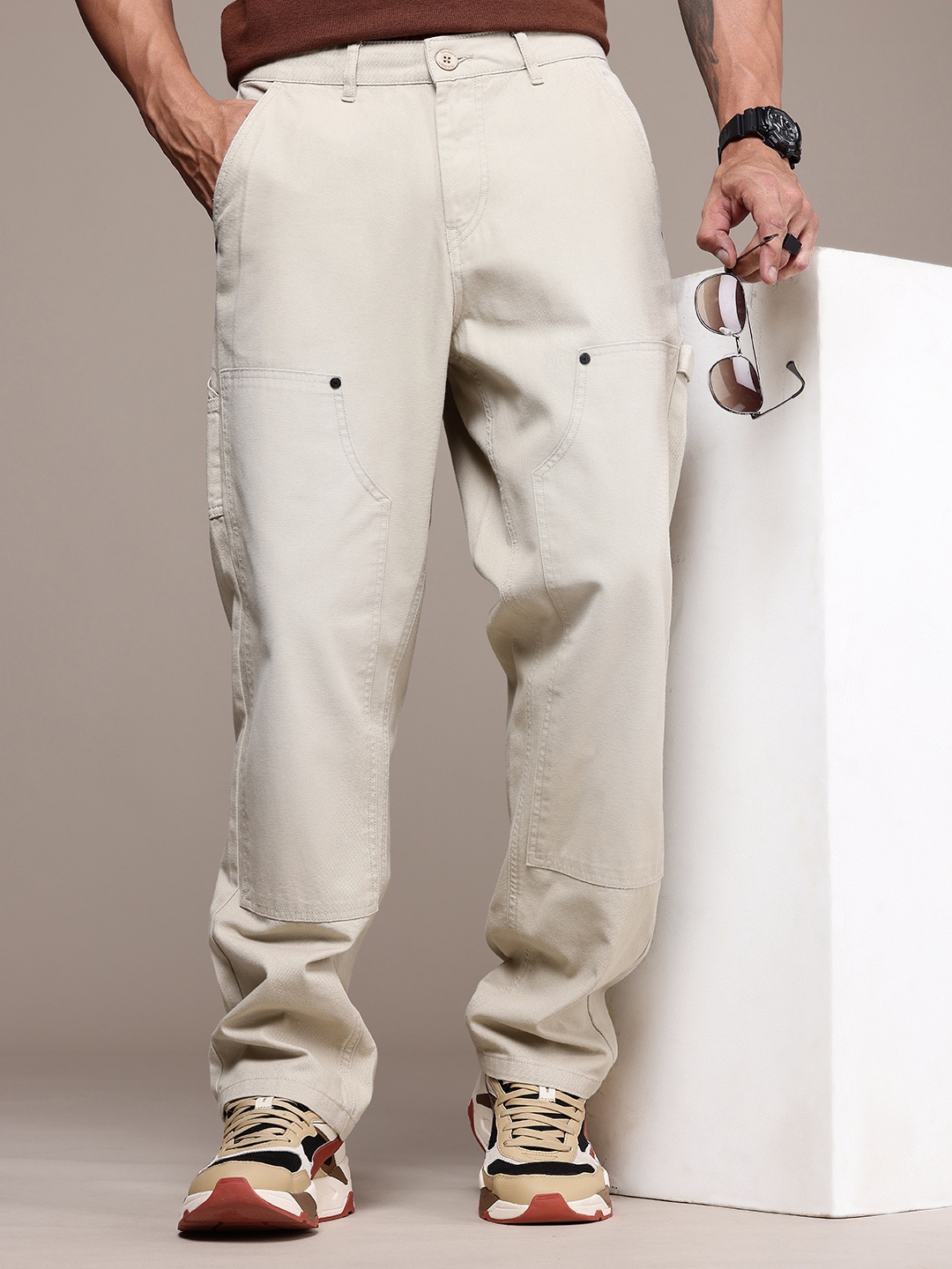 

The Roadster Life Co. Men Pure Cotton Carpenter Relaxed Fit Chinos Trousers, Beige