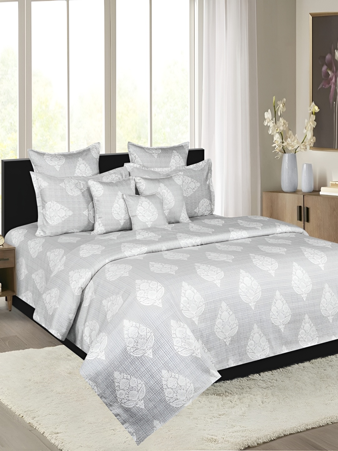 

SWAYAM White & Grey Ethnic Motifs Cotton 200 TC King Bedsheet with 2 Pillow Covers