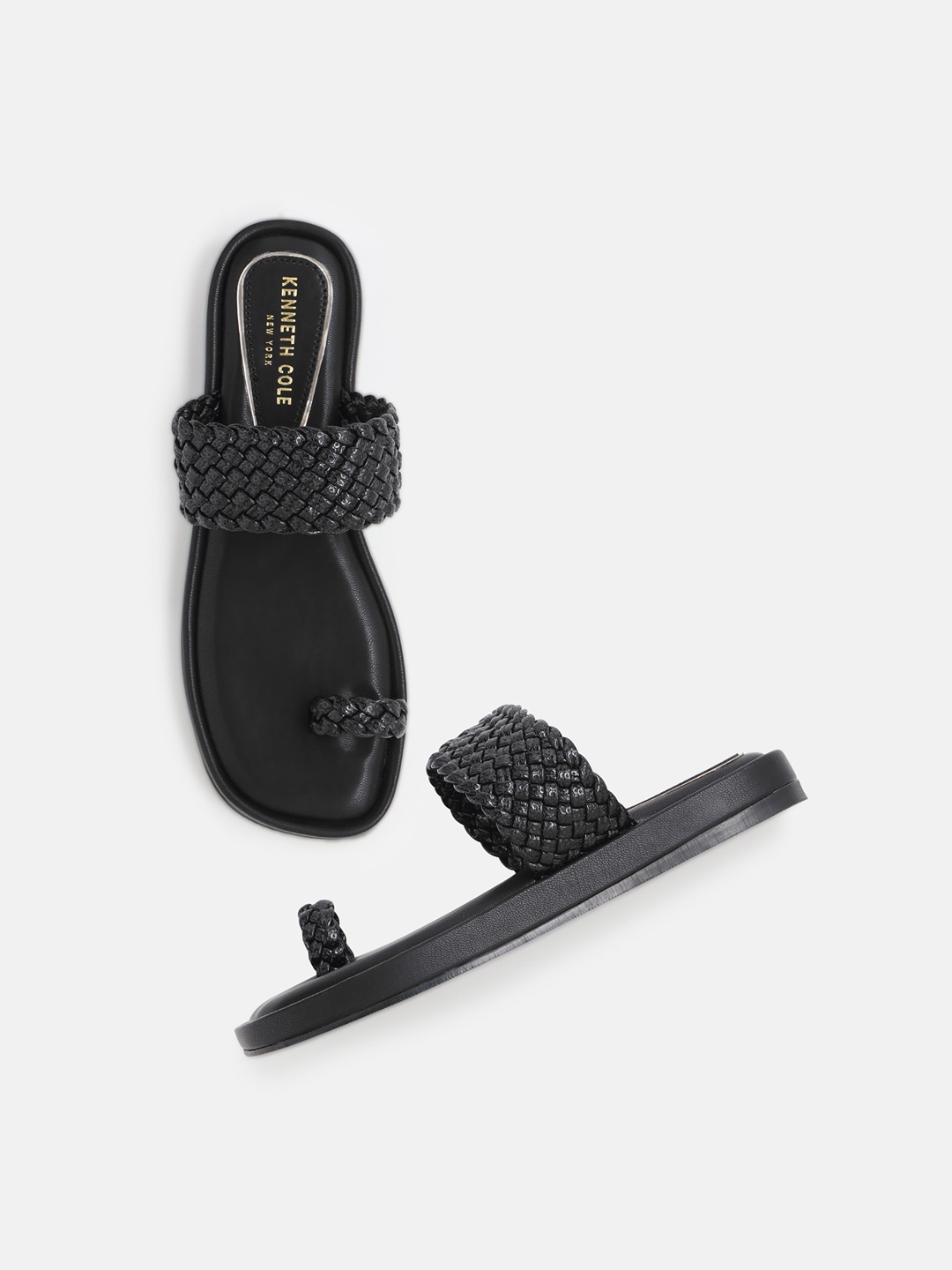 

Kenneth Cole One Toe Flats, Black